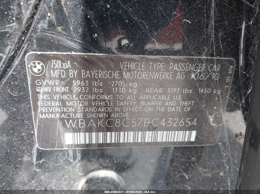 2011 BMW 7 series VIN WBAKC8C57BC432654 IAAI salvage auction — NORMAL WEAR, Clear (Florida), sold $525 on 2026-07-29 (photo 9)