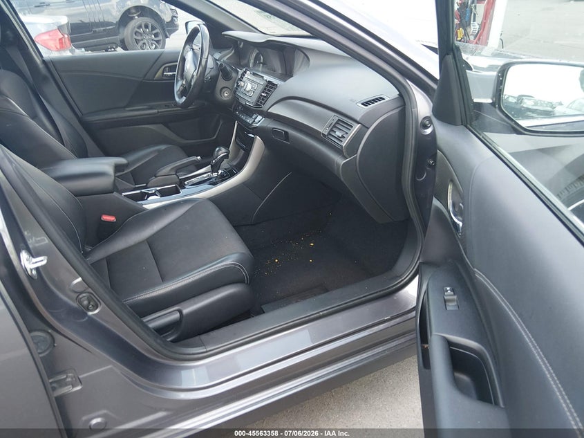 2017 Honda Accord VIN 1HGCR2F57HA269671 IAAI salvage auction — FRONT END, Salvage Title, sold $4,050 on 2026-07-22 (photo 5)