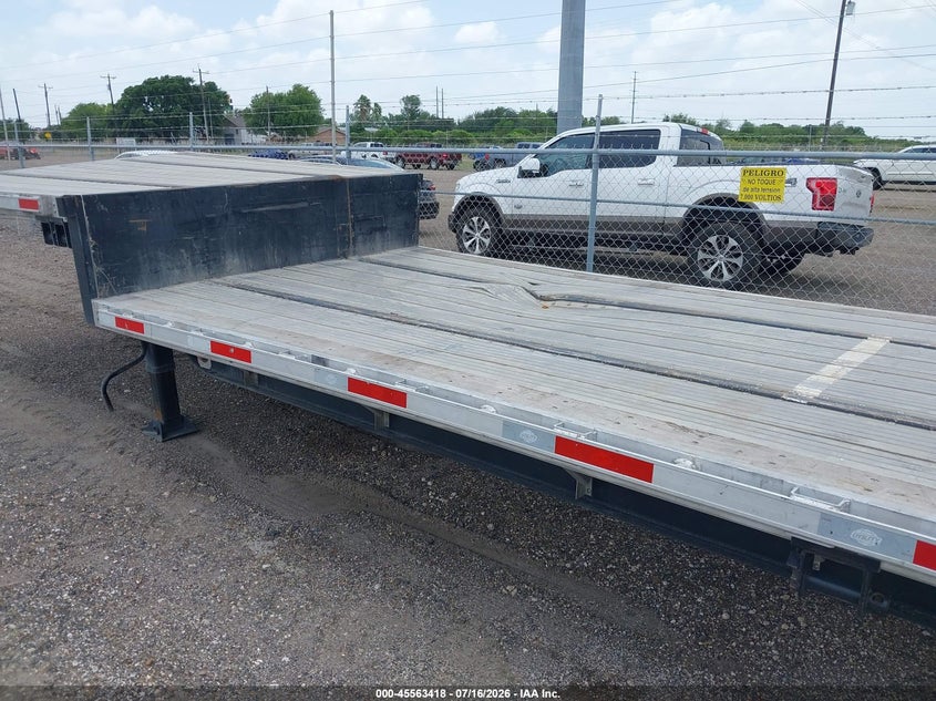 2024 Utility trailer mfg Unknown VIN 1UYFS2531R5174809 IAAI salvage auction — FRONT END, Salvage (Texas), sold $14,500 on 2026-08-12 (photo 6)