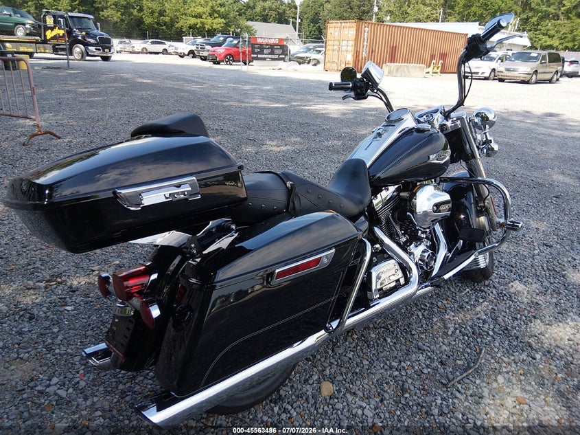 2014 Harley-davidson Road king VIN 1HD1FBM10EB609259 IAAI salvage auction — LEFT SIDE, Salvage Title, sold $2,350 on 2026-09-19 (photo 4)