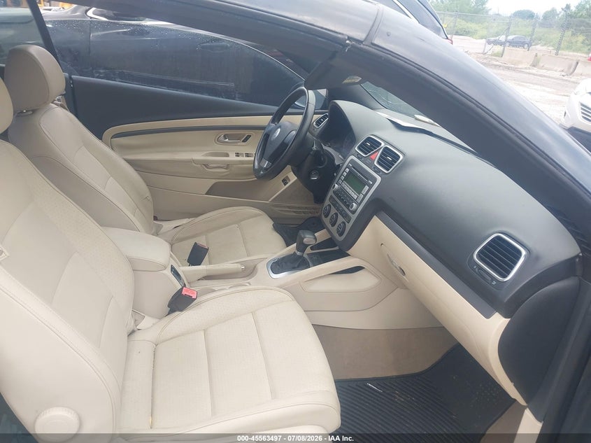2008 Volkswagen Eos VIN WVWBA71F68V022682 IAAI salvage auction — NORMAL WEAR, Clear-Endorsement (Wisconsin), sold $275 on 2026-07-14 (photo 5)
