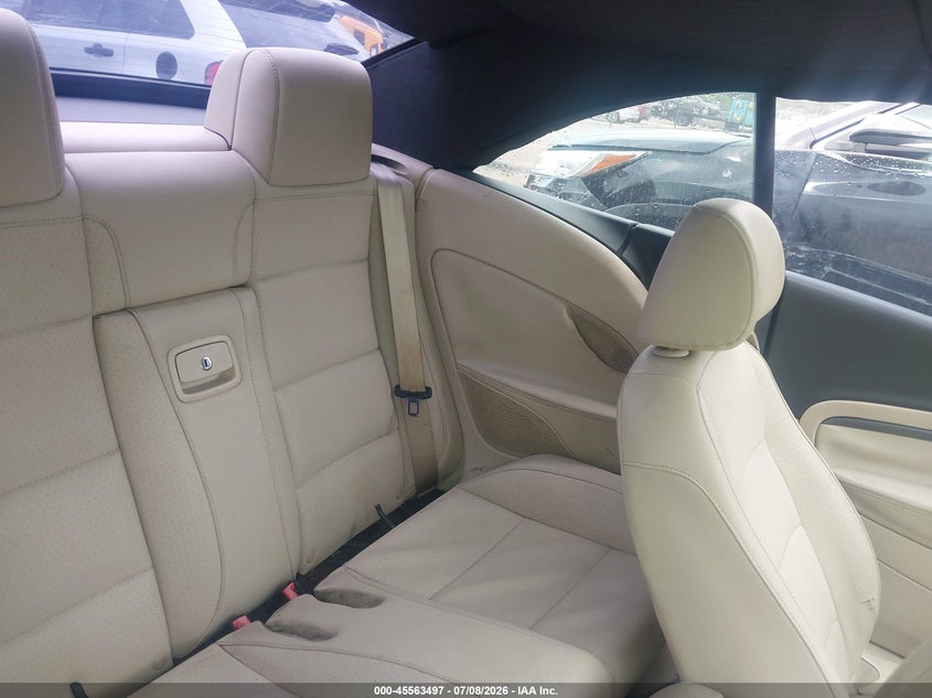2008 Volkswagen Eos VIN WVWBA71F68V022682 IAAI salvage auction — NORMAL WEAR, Clear-Endorsement (Wisconsin), sold $275 on 2026-07-14 (photo 8)