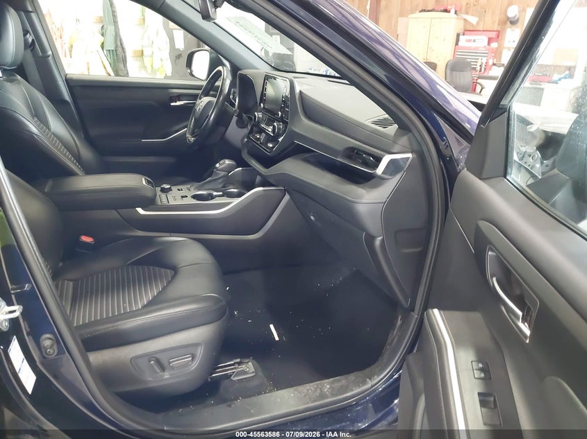 2021 Toyota Highlander VIN 5TDLZRBH3MS065695 IAAI salvage auction — FRONT END, Mv-907A (New York), sold $13,000 on 2026-07-15 (photo 5)