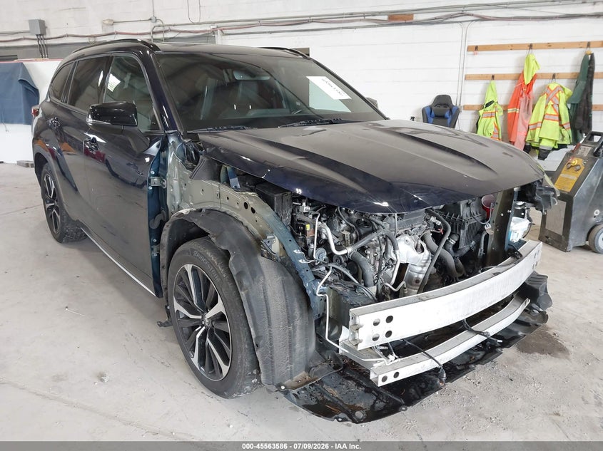 2021 Toyota Highlander VIN 5TDLZRBH3MS065695 IAAI salvage auction — FRONT END, Mv-907A (New York), sold $13,000 on 2026-07-15 (photo 6)