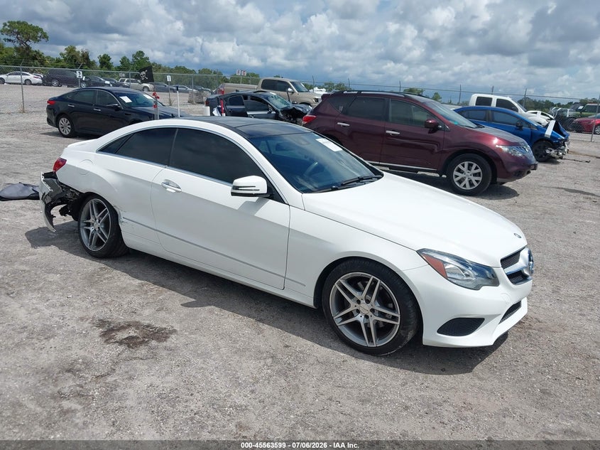 2014 Mercedes-benz E-klasse VIN WDDKJ5KB7EF242652 IAAI salvage auction — RIGHT REAR, Rebuildable (Florida), sold $5,900 on 2026-08-07 (photo 1)