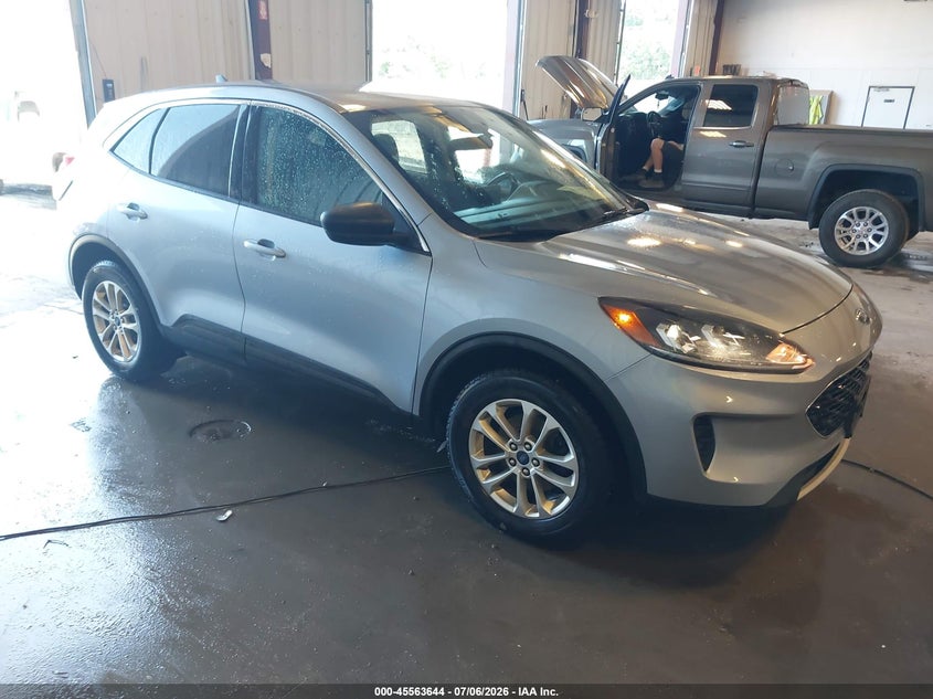 2022 Ford Escape VIN 1FMCU9G65NUB13759 — IAAI salvage auction photo