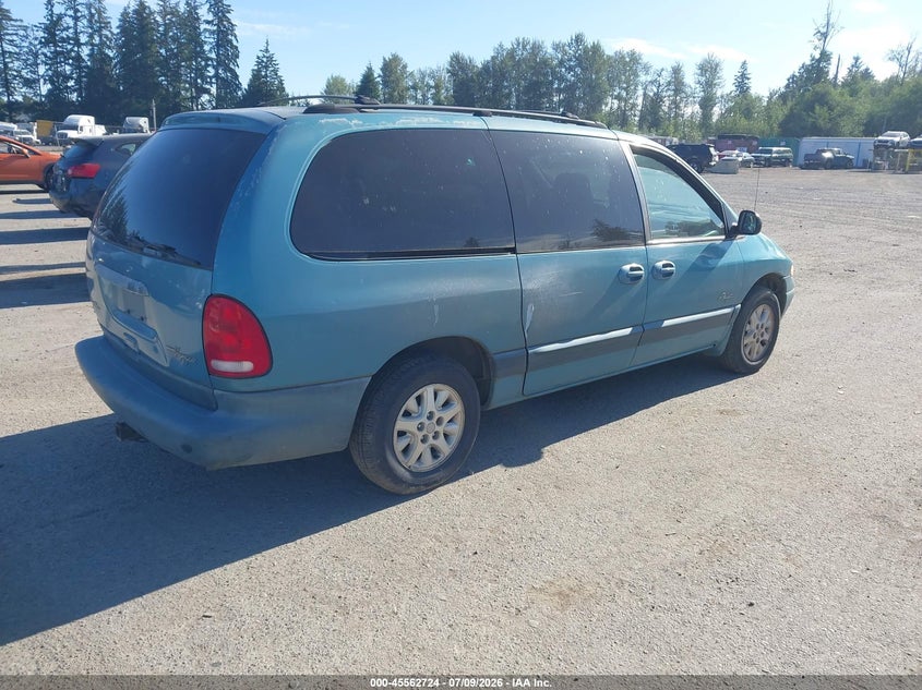 1997 Plymouth Grand voyager VIN 1P4GP44R4VB474177 IAAI salvage auction — NORMAL WEAR, Clear (Washington), sold $300 on 2026-07-15 (photo 4)