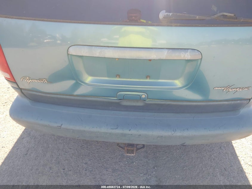 1997 Plymouth Grand voyager VIN 1P4GP44R4VB474177 IAAI salvage auction — NORMAL WEAR, Clear (Washington), sold $300 on 2026-07-15 (photo 6)