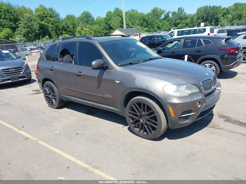 2012 BMW X5 VIN 5UXZV4C53CL747665 IAAI salvage auction — NORMAL WEAR, Clear (Connecticut), sold $425 on 2026-07-30 (photo 1)