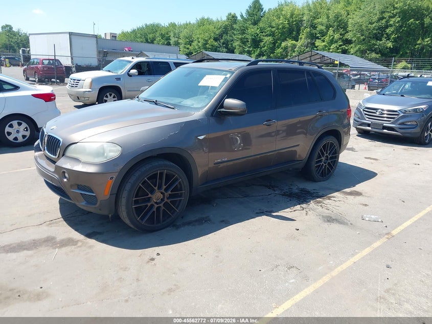 2012 BMW X5 VIN 5UXZV4C53CL747665 IAAI salvage auction — NORMAL WEAR, Clear (Connecticut), sold $425 on 2026-07-30 (photo 2)