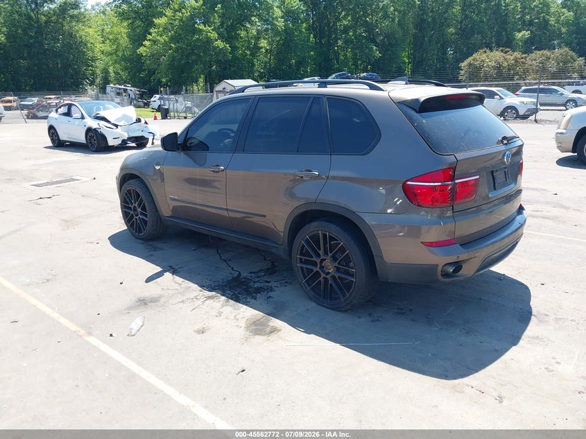 2012 BMW X5 VIN 5UXZV4C53CL747665 IAAI salvage auction — NORMAL WEAR, Clear (Connecticut), sold $425 on 2026-07-30 (photo 3)