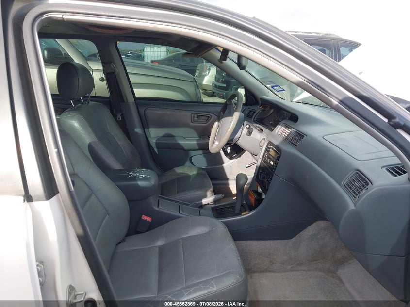 2000 Toyota Camry VIN JT2BF22K1Y0249929 IAAI salvage auction — NORMAL WEAR, Original (Texas), sold $25 on 2026-07-27 (photo 5)