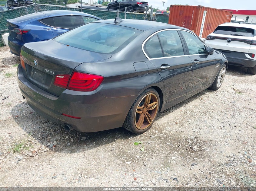 2013 BMW 5 series VIN WBAFU7C51DDU70628 IAAI salvage auction — NORMAL WEAR, Clear (Maryland), sold $1,300 on 2026-07-30 (photo 4)