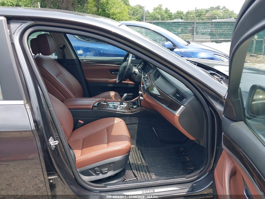 2013 BMW 5 series VIN WBAFU7C51DDU70628 IAAI salvage auction — NORMAL WEAR, Clear (Maryland), sold $1,300 on 2026-07-30 (photo 5)