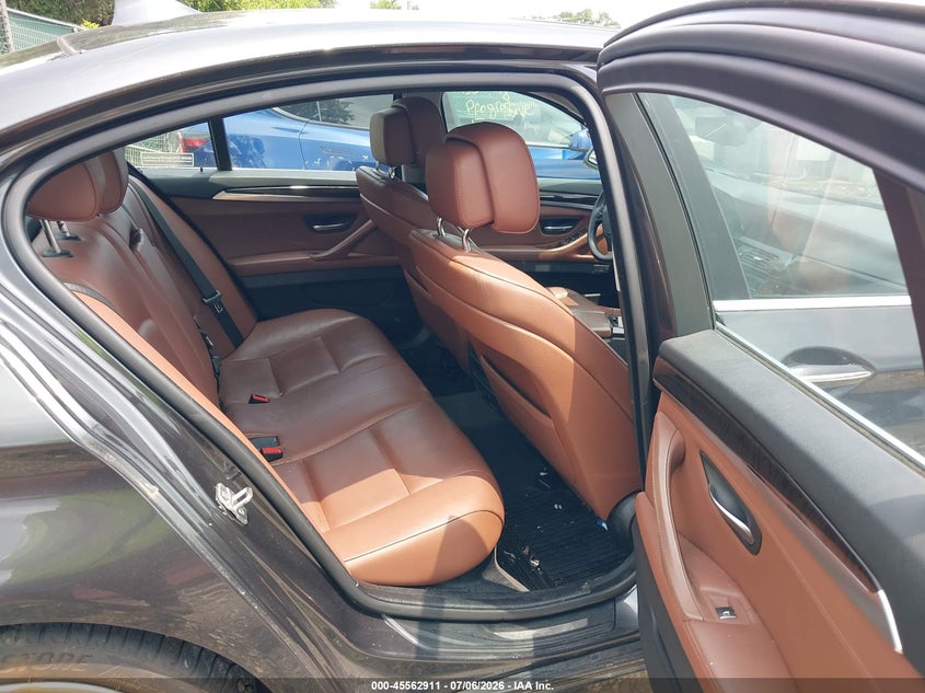 2013 BMW 5 series VIN WBAFU7C51DDU70628 IAAI salvage auction — NORMAL WEAR, Clear (Maryland), sold $1,300 on 2026-07-30 (photo 8)
