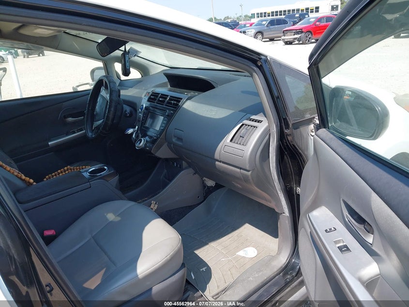2013 Toyota Prius v VIN JTDZN3EU1D3222539 IAAI salvage auction — NORMAL WEAR, Clear (Illinois), sold $650 on 2026-07-28 (photo 5)