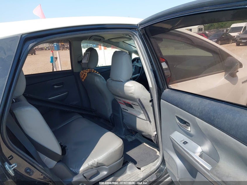 2013 Toyota Prius v VIN JTDZN3EU1D3222539 IAAI salvage auction — NORMAL WEAR, Clear (Illinois), sold $650 on 2026-07-28 (photo 8)
