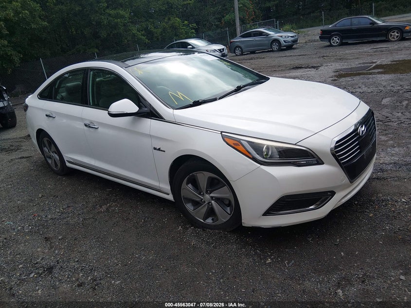 2016 Hyundai Sonata VIN KMHE34L12GA033736 IAAI salvage auction — NORMAL WEAR, Clear (Maryland), sold $1,600 on 2026-07-29 (photo 1)