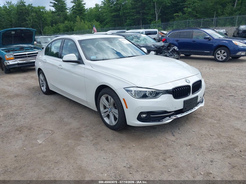 2018 BMW 3er VIN WBA8D9C56JA607550 IAAI salvage auction — MECHANICAL, Salvage (Massachusetts), sold $7,500 on 2026-08-05 (photo 1)