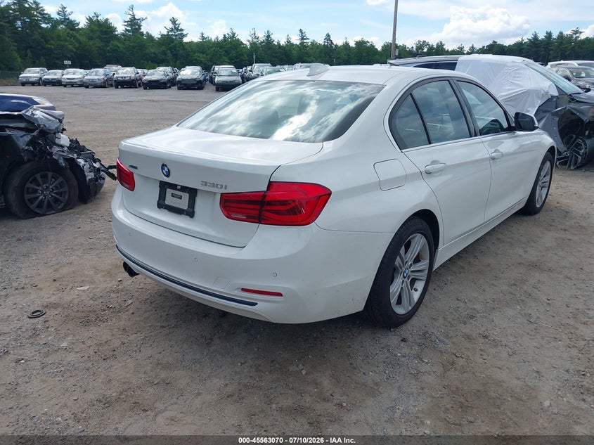 2018 BMW 3er VIN WBA8D9C56JA607550 IAAI salvage auction — MECHANICAL, Salvage (Massachusetts), sold $7,500 on 2026-08-05 (photo 4)