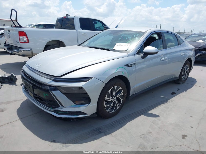 2026 Hyundai Sonata VIN KMHL24JJXTA164677 IAAI salvage auction — RIGHT FRONT, Rebuildable (Florida), sold $9,075 on 2026-07-14 (photo 2)