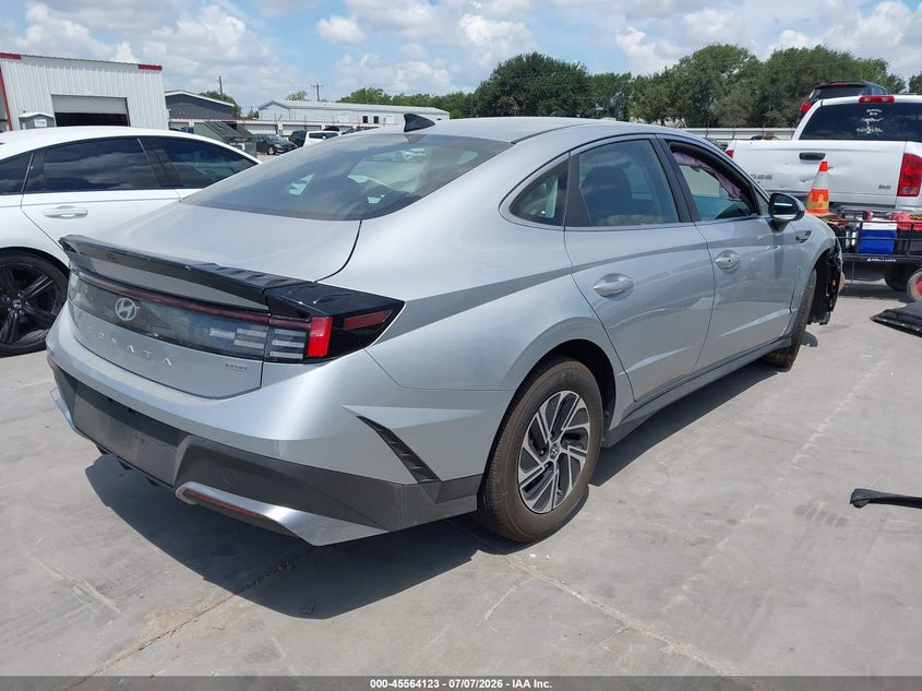 2026 Hyundai Sonata VIN KMHL24JJXTA164677 IAAI salvage auction — RIGHT FRONT, Rebuildable (Florida), sold $9,075 on 2026-07-14 (photo 4)