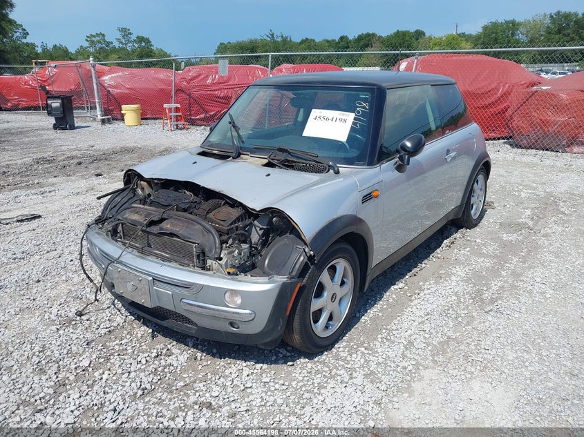 2004 Mini Cooper VIN WMWRC33404TC54519 IAAI salvage auction — ENGINE DAMAGE, Rebuildable (Florida), sold $250 on 2026-08-06 (photo 2)