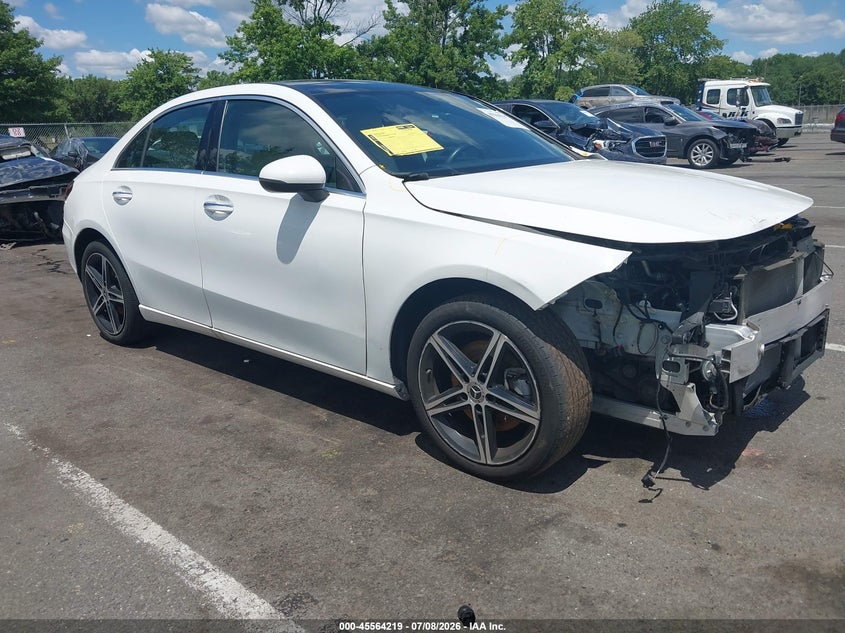 2021 Mercedes-benz A-klasse VIN W1K3G4FB4MJ321781 — IAAI salvage auction photo
