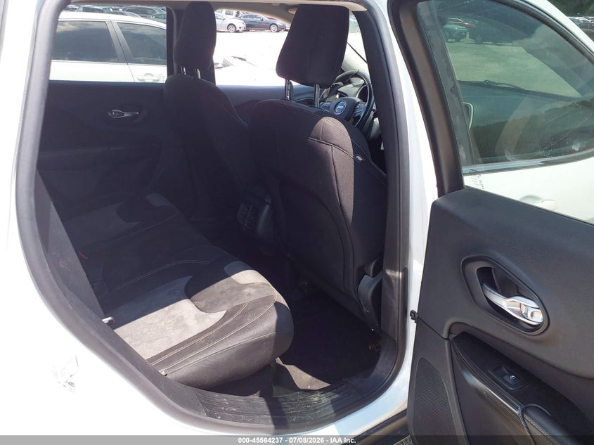 2014 Jeep Cherokee VIN 1C4PJMCS7EW179982 IAAI salvage auction — NORMAL WEAR, Clear (Wisconsin), sold $1,050 on 2026-07-25 (photo 8)