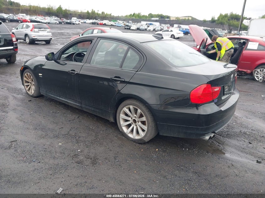 2011 BMW 3 series VIN WBAPK7C56BA771517 IAAI salvage auction — NORMAL WEAR, Clear (Pennsylvania), sold $1,400 on 2026-07-14 (photo 3)