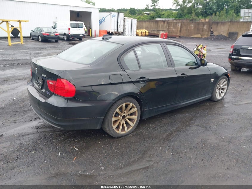 2011 BMW 3 series VIN WBAPK7C56BA771517 IAAI salvage auction — NORMAL WEAR, Clear (Pennsylvania), sold $1,400 on 2026-07-14 (photo 4)