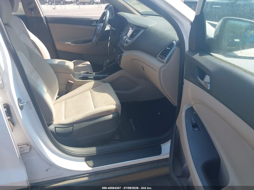 2016 Hyundai Tucson VIN KM8J33A20GU045273 IAAI salvage auction — NORMAL WEAR, Clear (North Carolina), sold $2,300 on 2026-07-29 (photo 5)