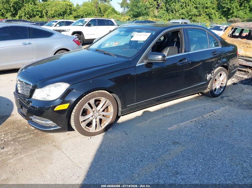 2012 Mercedes-benz C-klasse VIN WDDGF8BB5CA691198 IAAI salvage auction — REAR END, Salvage - Greater Than 75% (Maryland), sold $1,650 on 2026-07-22 (photo 2)