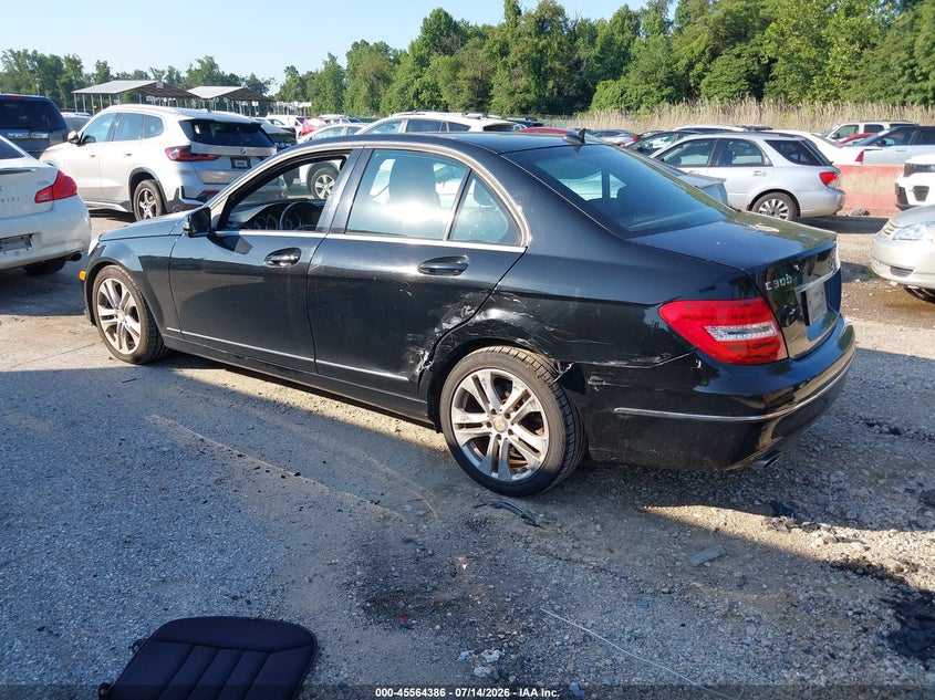 2012 Mercedes-benz C-klasse VIN WDDGF8BB5CA691198 IAAI salvage auction — REAR END, Salvage - Greater Than 75% (Maryland), sold $1,650 on 2026-07-22 (photo 3)