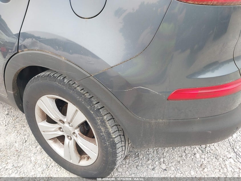 2012 Kia Sportage VIN KNDPB3A21C7263328 IAAI salvage auction — NORMAL WEAR, Clear (Massachusetts), sold $50 on 2026-07-21 (photo 6)