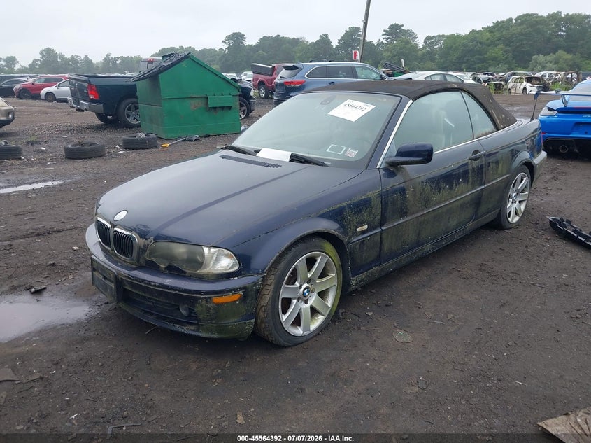 2003 BMW 3 series VIN WBABS33433PG92530 IAAI salvage auction — NORMAL WEAR, Clear (New York), sold $950 on 2026-07-14 (photo 2)