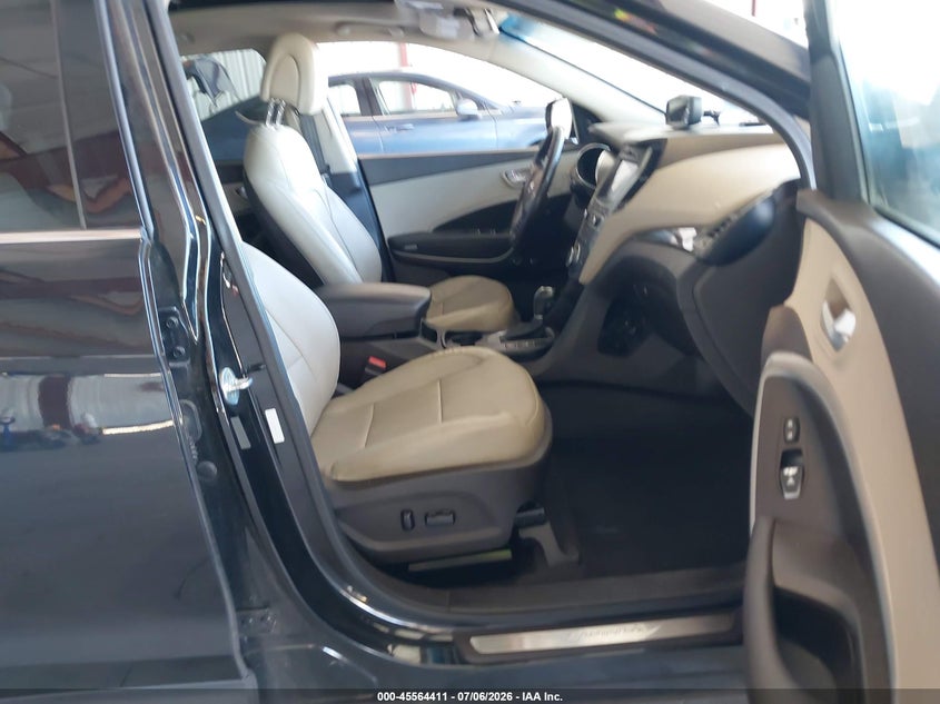 2017 Hyundai Santa fe VIN 5XYZU3LB2HG407205 IAAI salvage auction — NORMAL WEAR, Salvage Title, sold $1,625 on 2026-07-21 (photo 5)