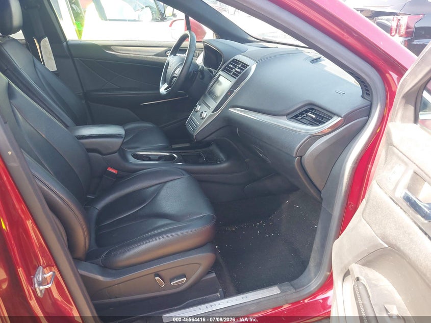 2015 Lincoln Mkc VIN 5LMCJ2A90FUJ10933 IAAI salvage auction — REAR END, Salvage Title, sold $1,550 on 2026-07-19 (photo 5)