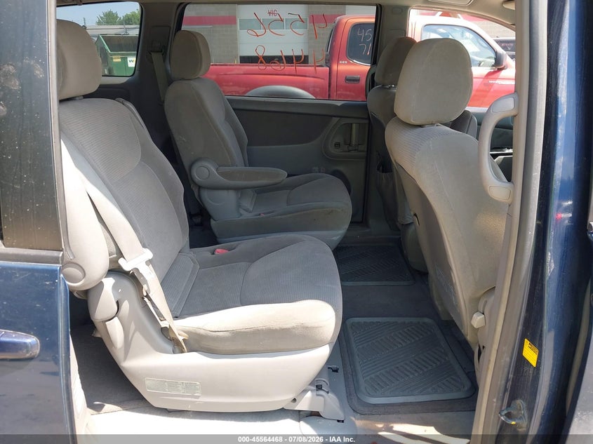 2004 Toyota Sienna VIN 5TDZA23C54S105478 IAAI salvage auction — NORMAL WEAR, Original (Maine), sold $325 on 2026-07-20 (photo 8)