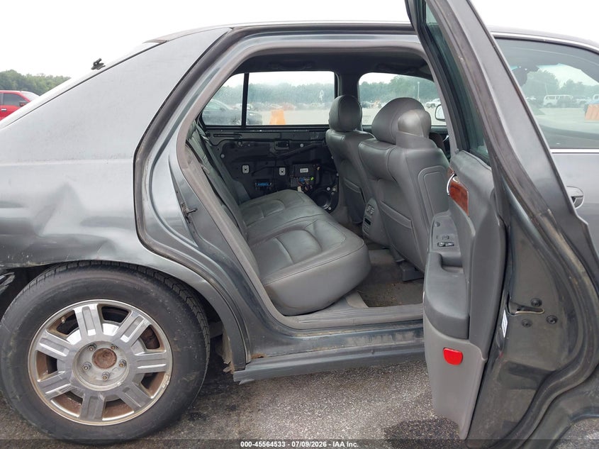 2004 Cadillac Deville VIN 1G6KD54Y54U127824 IAAI salvage auction — REAR END, Salvage (Indiana), sold $225 on 2026-09-03 (photo 8)
