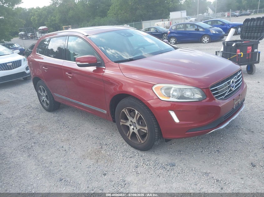 2015 Volvo Xc60 VIN YV4902RCXF2612118 IAAI salvage auction — NORMAL WEAR, Salvage Title, sold $2,275 on 2026-07-14 (photo 1)