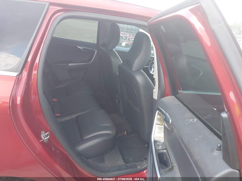2015 Volvo Xc60 VIN YV4902RCXF2612118 IAAI salvage auction — NORMAL WEAR, Salvage Title, sold $2,275 on 2026-07-14 (photo 8)