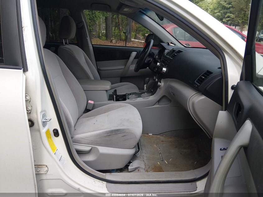 2008 Toyota Highlander VIN JTEES41A882024430 IAAI salvage auction — NORMAL WEAR, Clear (Virginia), sold $375 on 2026-07-21 (photo 5)