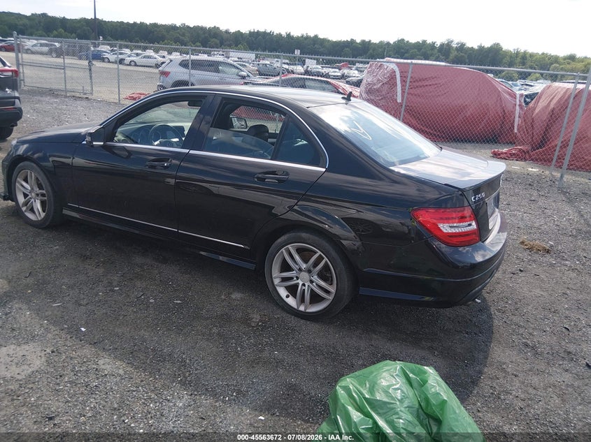2014 Mercedes-benz C class VIN WDDGF4HB0ER305629 IAAI salvage auction — NORMAL WEAR, Clear (Maryland), sold $525 on 2026-07-30 (photo 3)