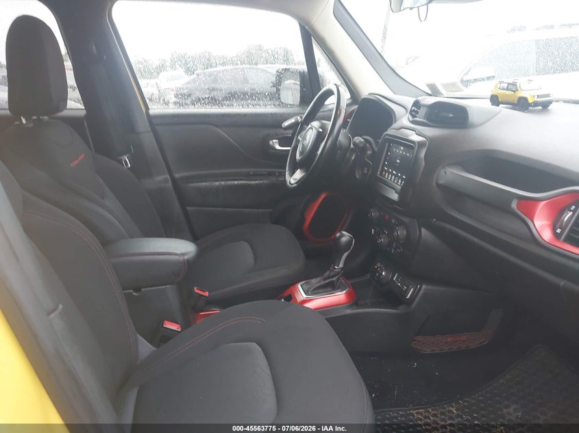 2018 Jeep Renegade VIN ZACCJBCBXJPH42159 IAAI salvage auction — NORMAL WEAR, Clear (New York), sold $4,675 on 2026-07-14 (photo 5)