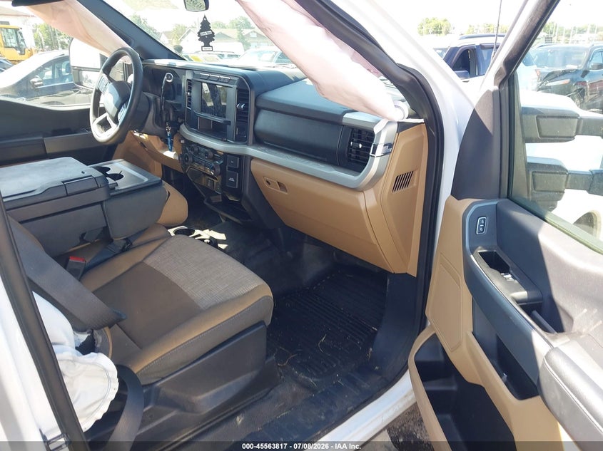 2024 Ford F350 VIN 1FT8W3BN6RED78223 IAAI salvage auction — LEFT & RIGHT, Salvage Title, sold $18,200 on 2026-09-09 (photo 5)