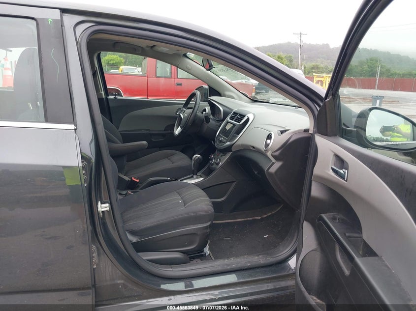 2019 Chevrolet SONIC VIN 1G1JD5SBXK4109395 IAAI salvage auction — FRONT END, Salvage (Pennsylvania), sold $400 on 2026-07-22 (photo 5)