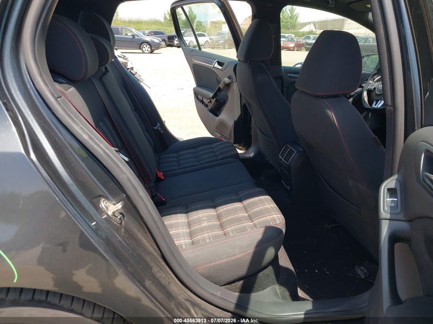 2014 Volkswagen Gti VIN WVWGD7AJ1EW000130 IAAI salvage auction — REAR END, Salvage (Iowa), sold $25 on 2026-07-29 (photo 8)