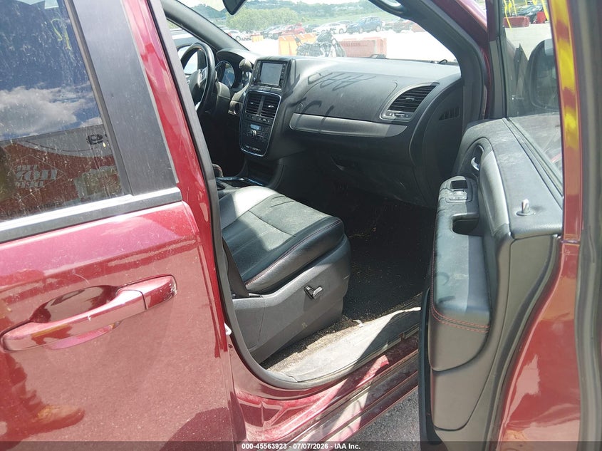 2019 Dodge Caravan VIN 2C4RDGEG0KR616378 IAAI salvage auction — RIGHT FRONT, Salvage Title, sold $2,000 on 2026-08-01 (photo 5)