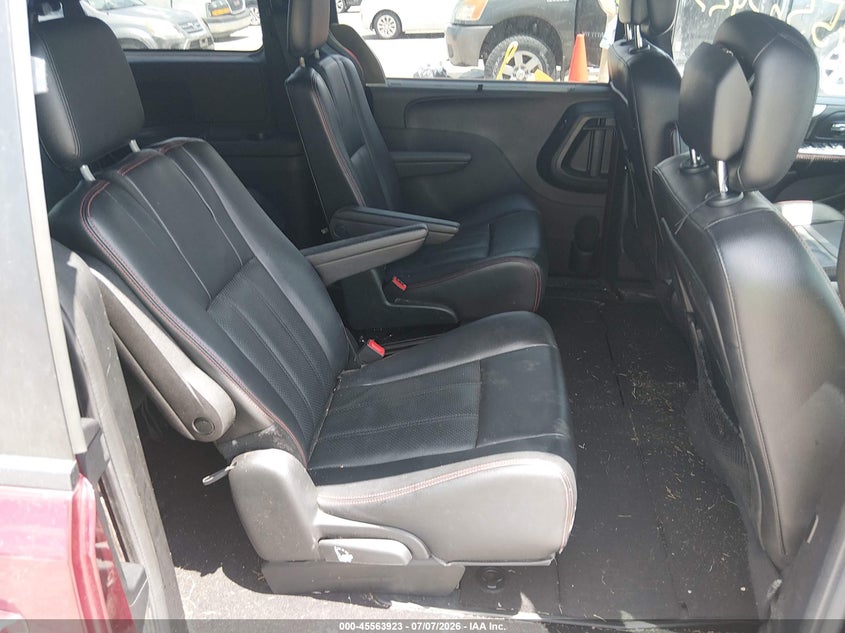 2019 Dodge Caravan VIN 2C4RDGEG0KR616378 IAAI salvage auction — RIGHT FRONT, Salvage Title, sold $2,000 on 2026-08-01 (photo 8)